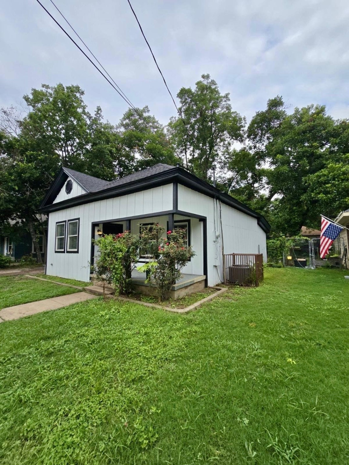 Photos of 212 W Brown St Cleburne TX 76033