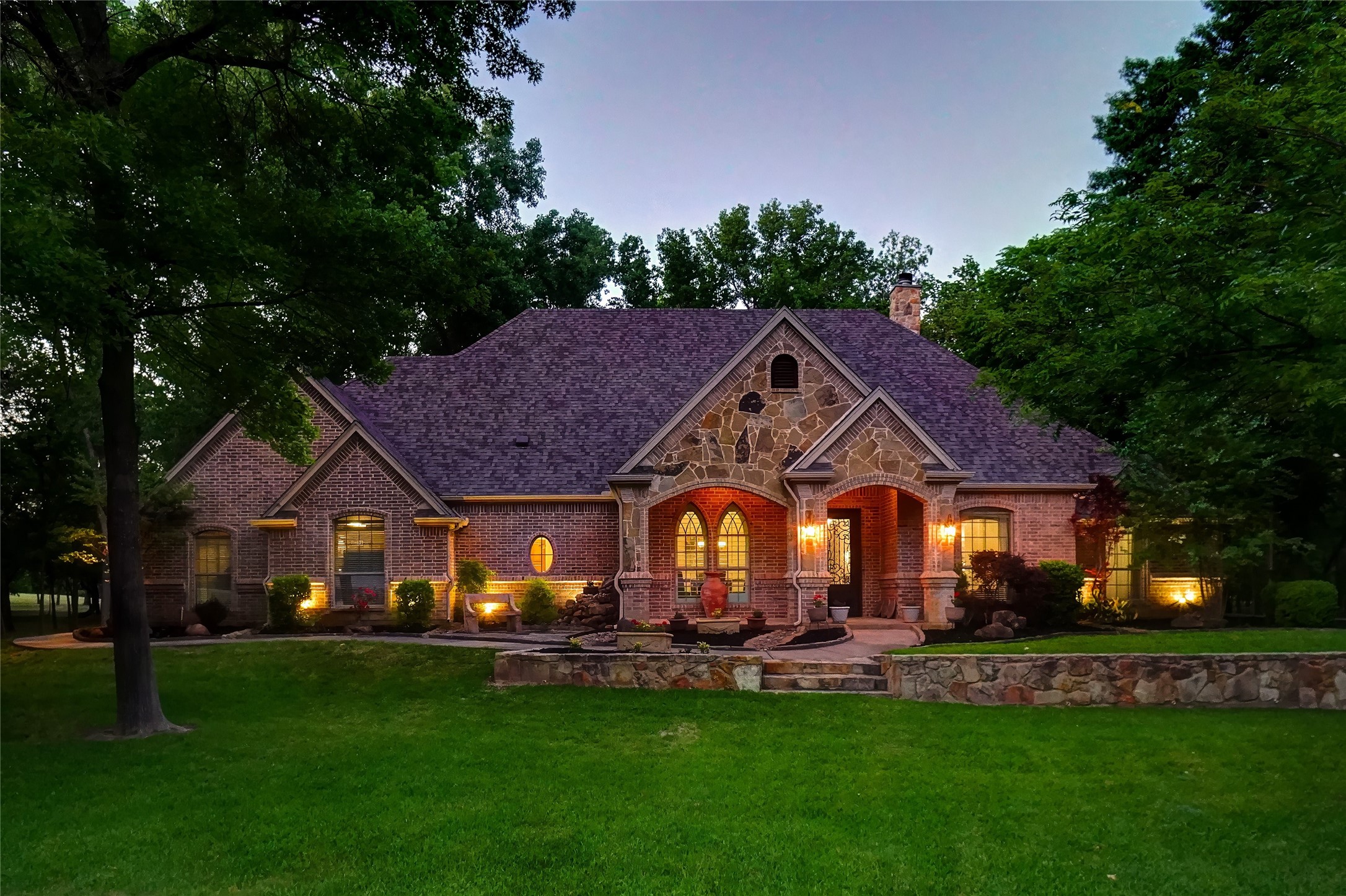 Photos of 7200 Oak Creeks Ct Fort Worth TX 76135