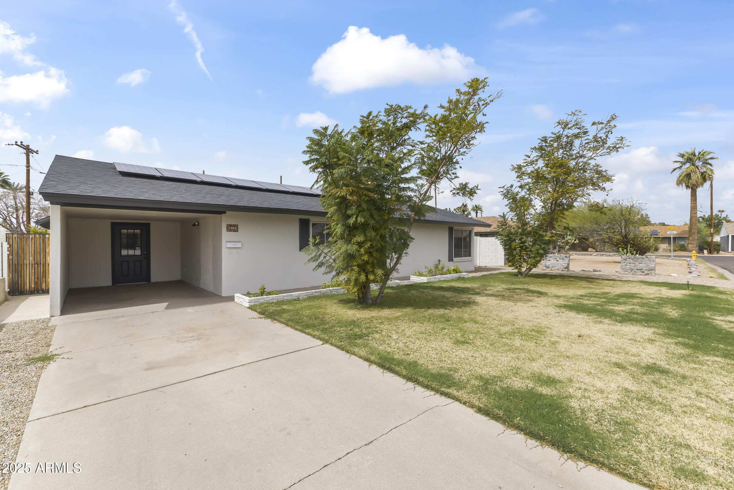 Photos of 1908 N 47th St Phoenix AZ 85008