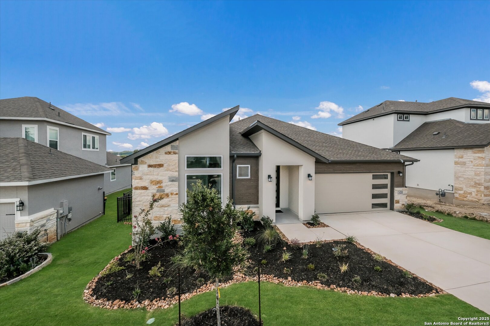 Photos of 408 VAMANOS Boerne TX 78006