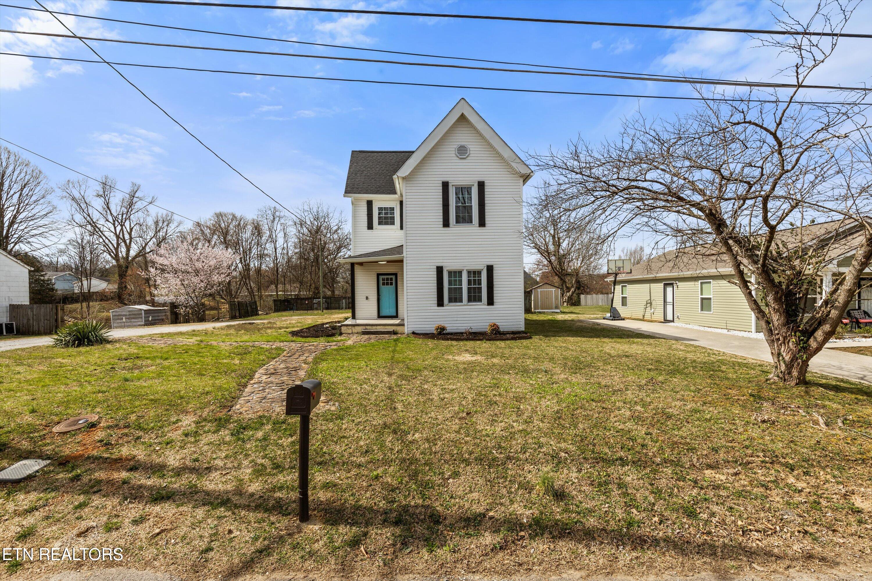 Photos of 3139 Whitney Pl Knoxville TN 37917