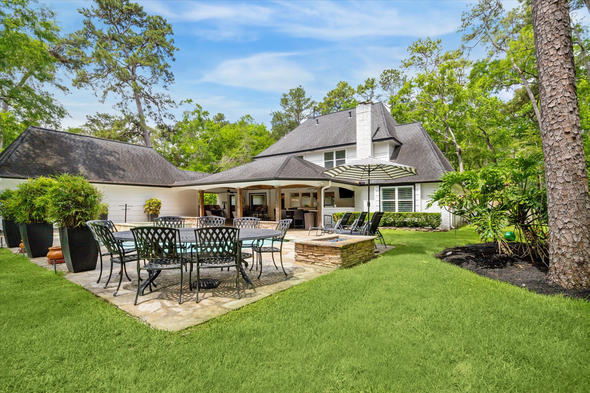 Photos of 2910 Royal Circle Dr Humble TX 77339