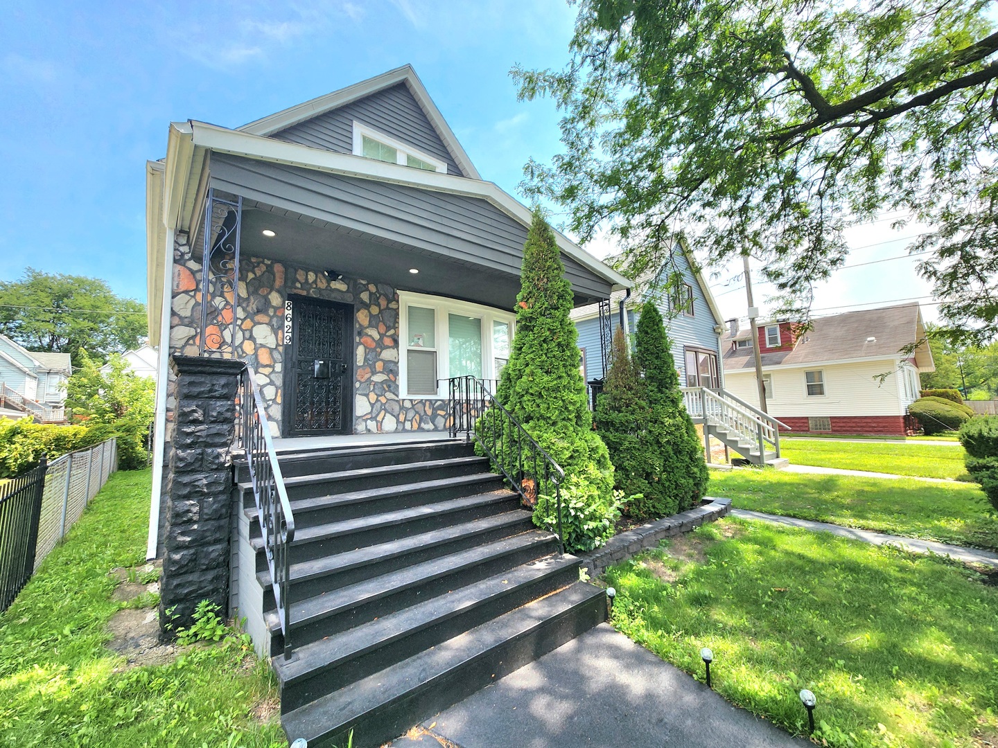 Photos of 8629 S Union Ave Chicago IL 60620