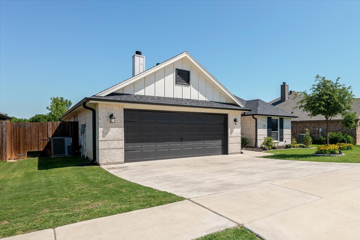 Photos of 321 Paloma St Weatherford TX 76087
