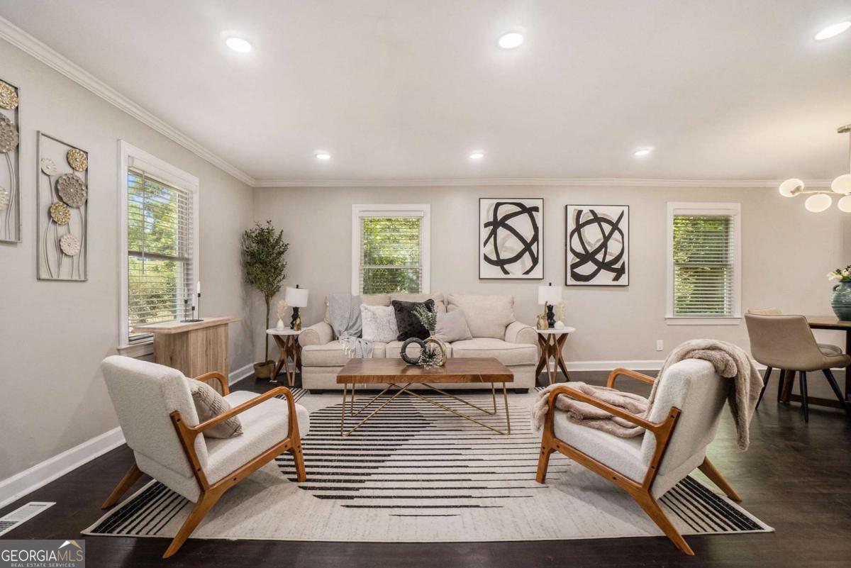 Photos of 376 Pine St NE Marietta GA 30060