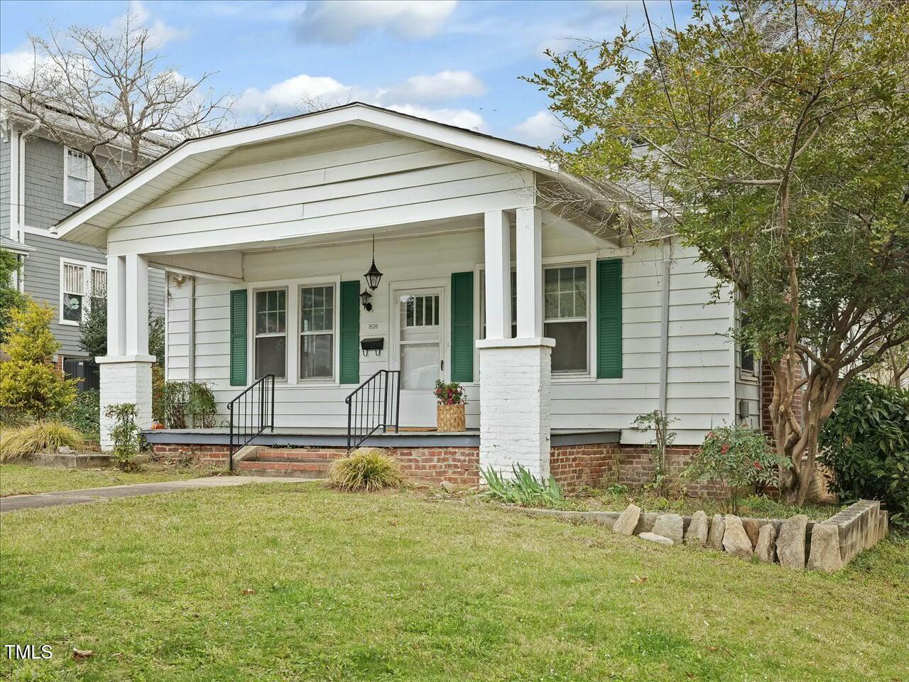 Photos of 1628 Park Dr Raleigh NC 27605