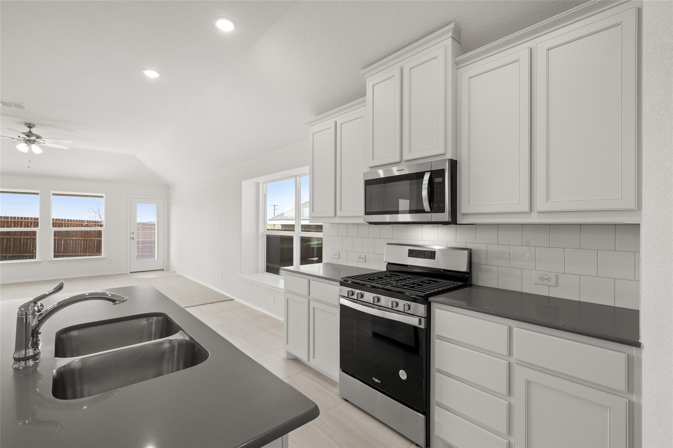 Photos of 921 Beverly Dr Cleburne TX 76033