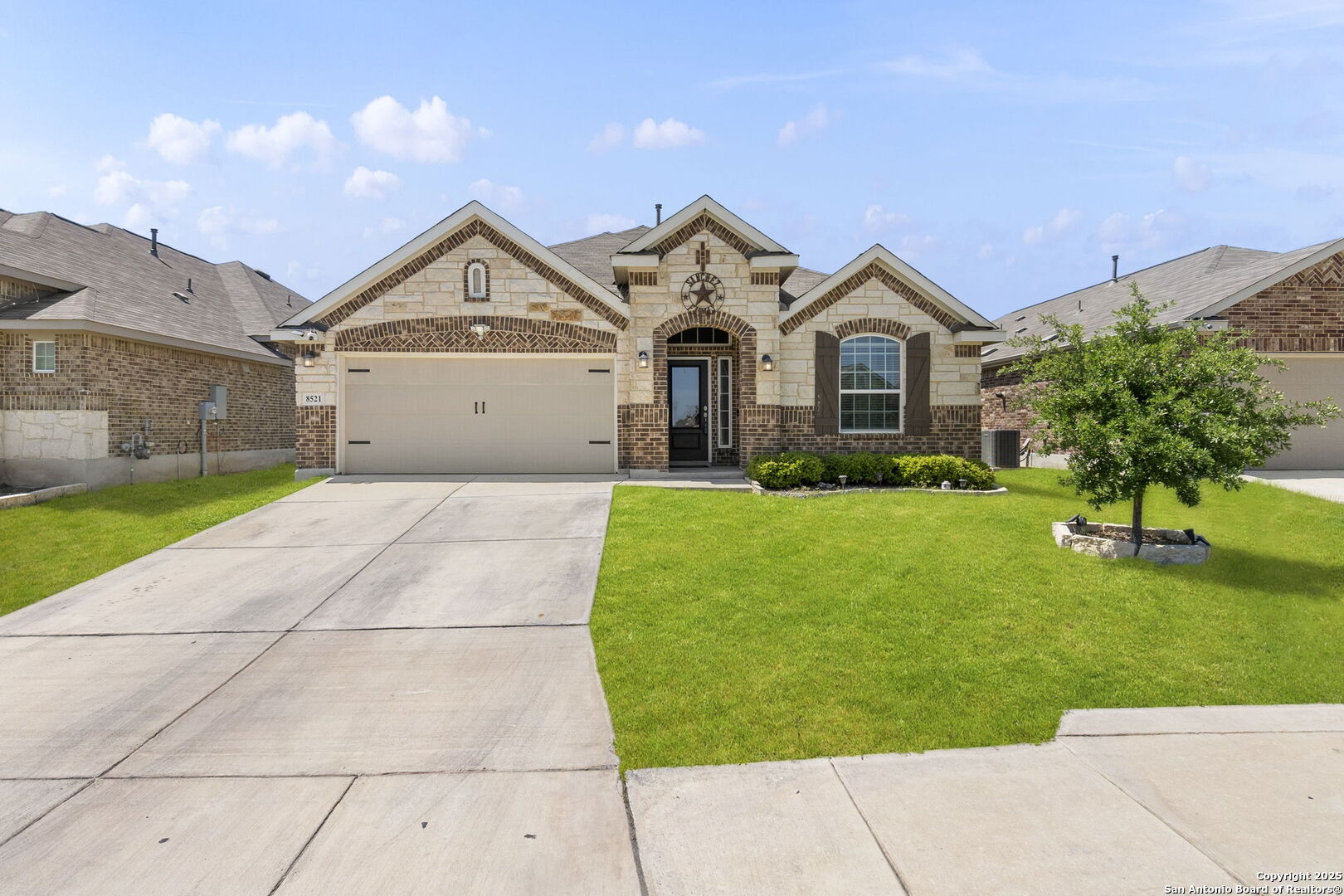 Photos of 8521 Norias Wheel San Antonio TX 78254