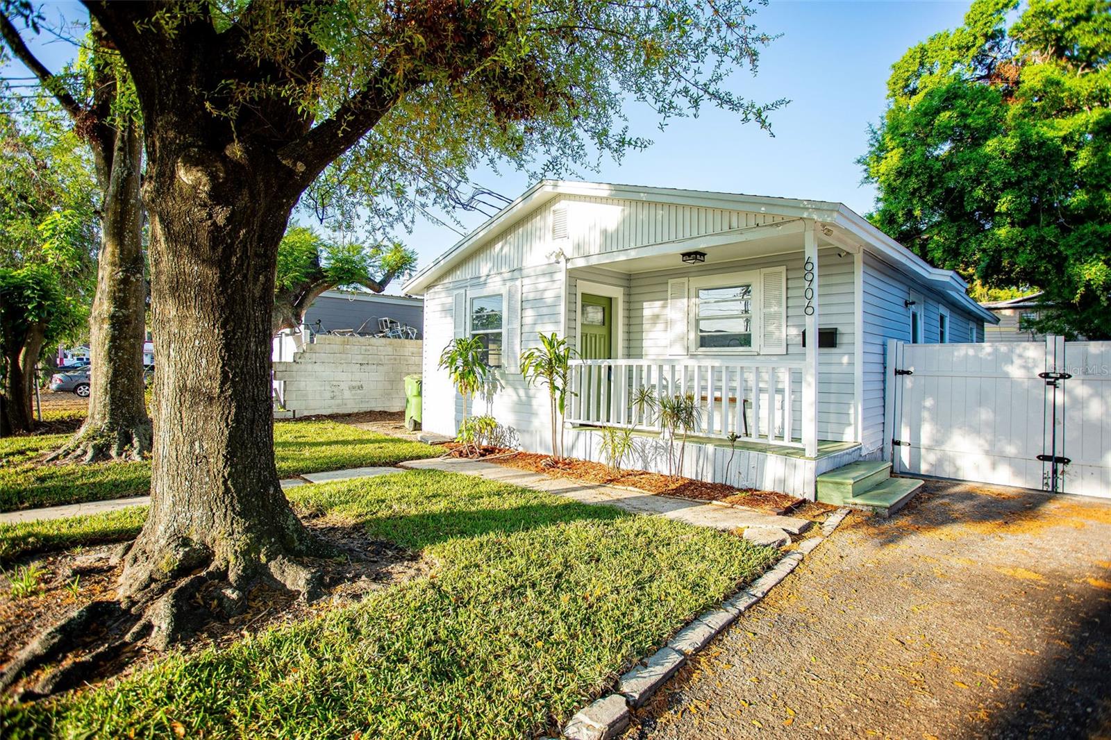 Photos of 6906 N Central Ave Tampa FL 33604