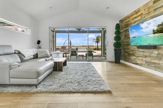 Photos of 4121 Waterfront Pkwy Orlando FL 32806