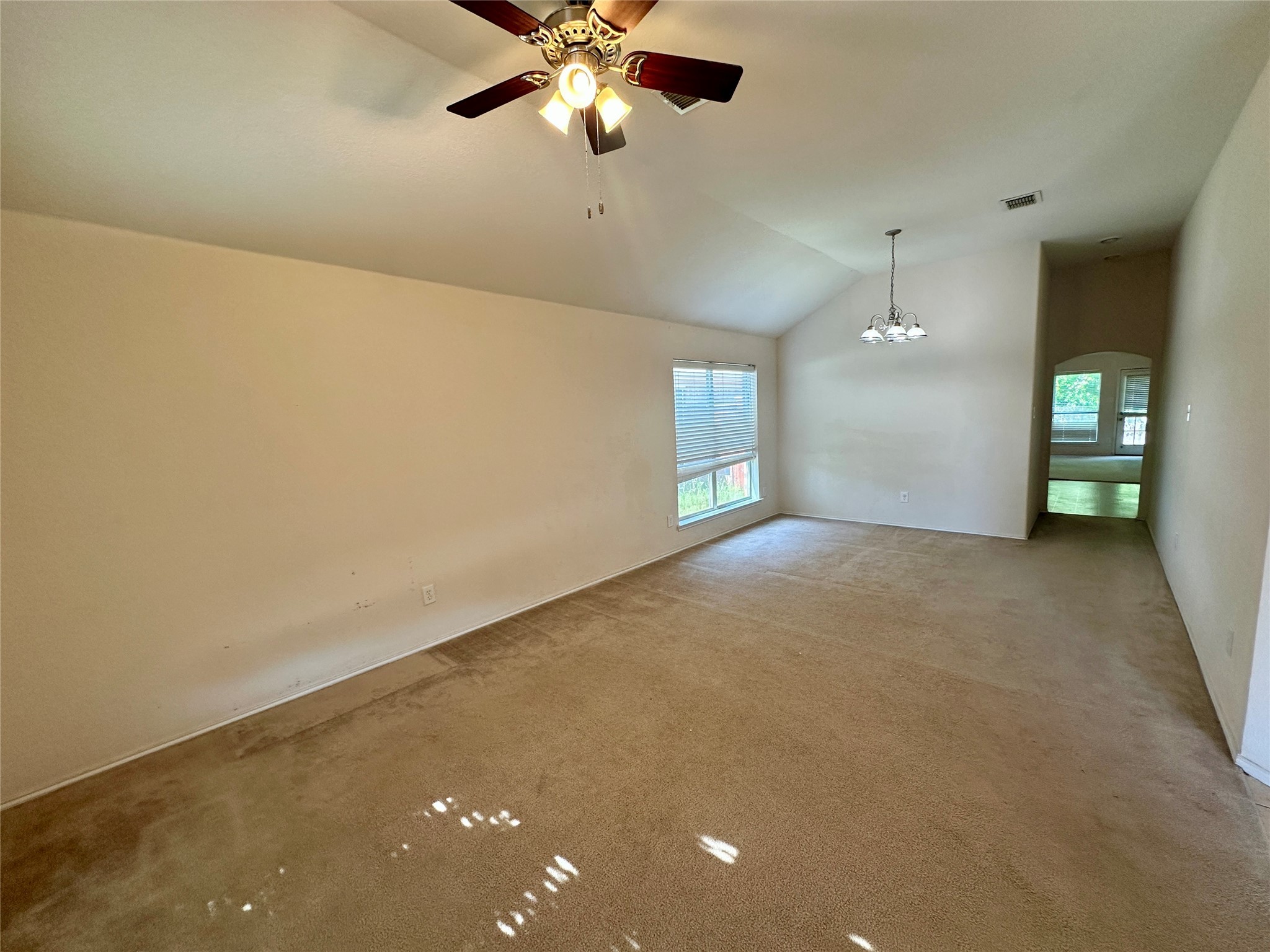 Photos of 4821 Topaz Ln Granbury TX 76049