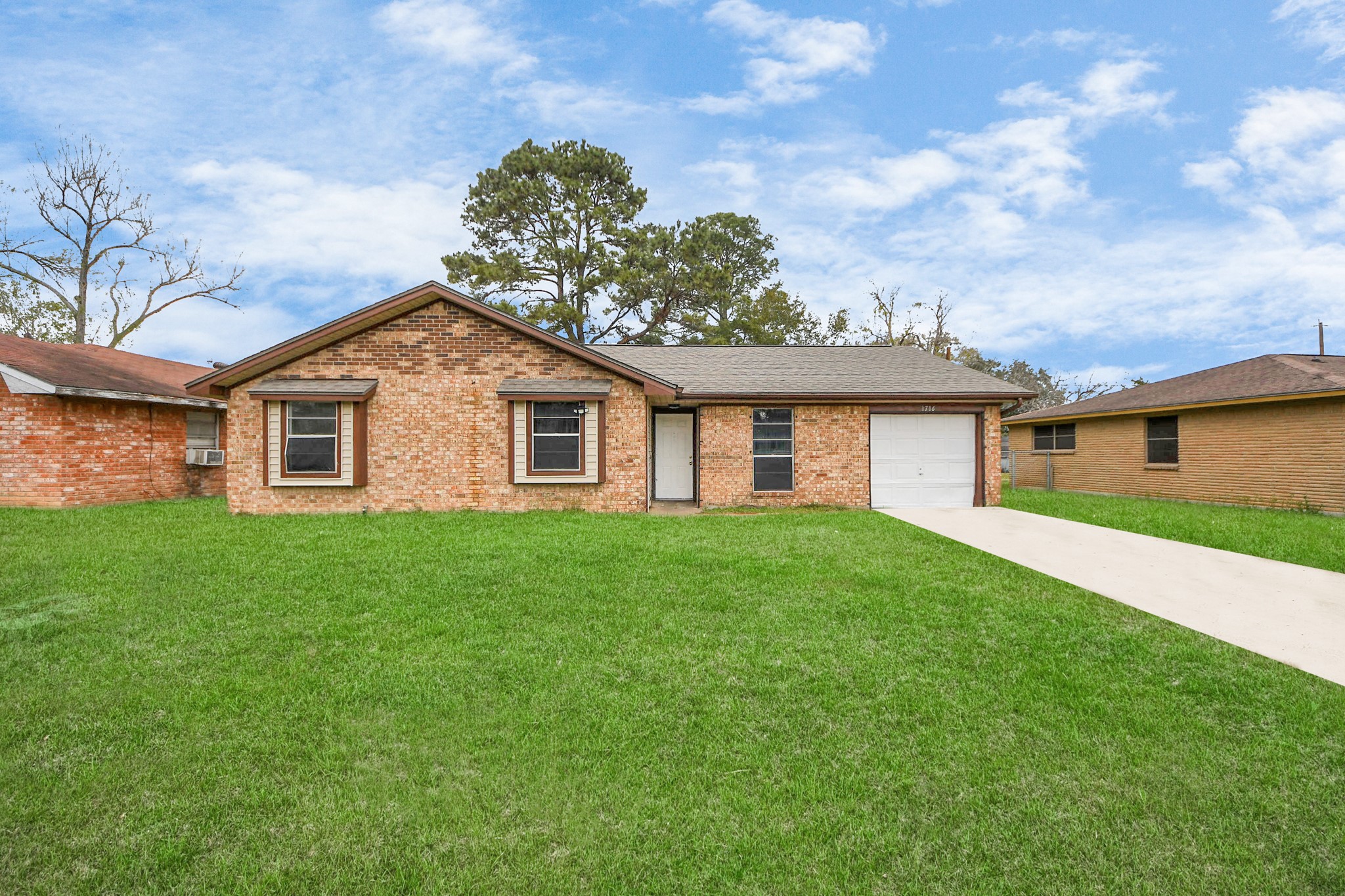 Photos of 1716 Carver Ave Richmond TX 77469