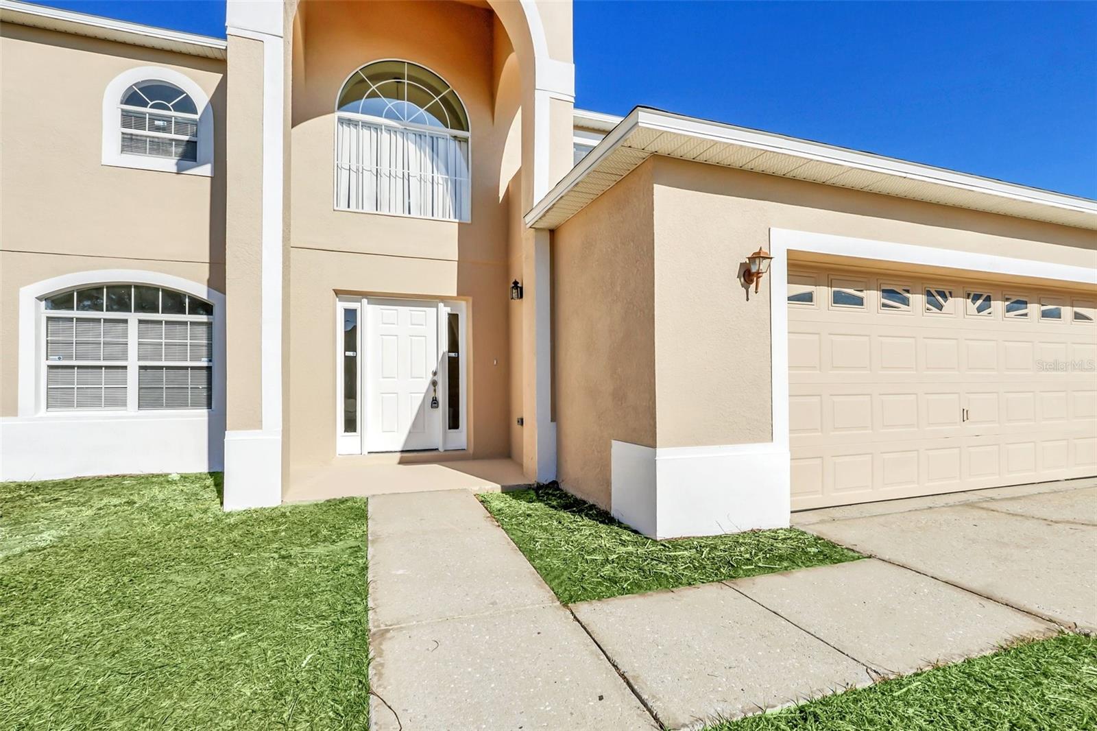 Photos of 415 Big Sioux Ct Poinciana FL 34759
