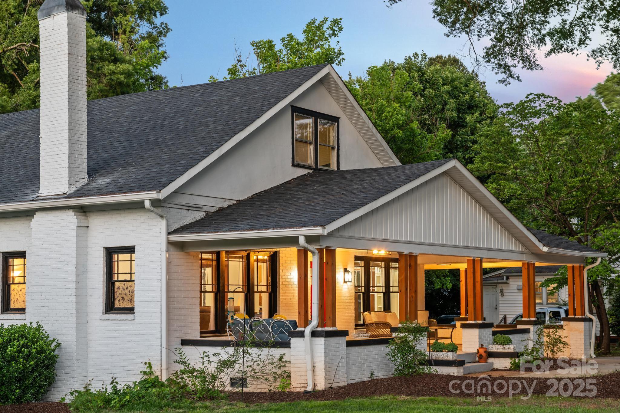 Photos of 606 1st St W Conover NC 28613
