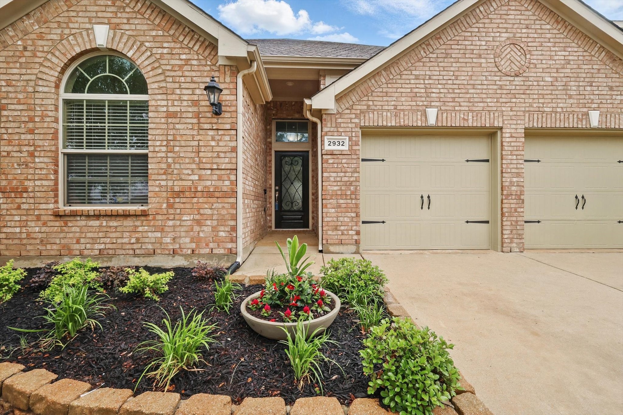 Photos of 2932 Softwood Cir Fort Worth TX 76244