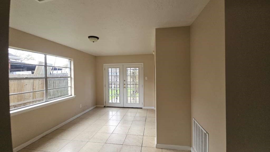Photos of 8715 Valley Ledge Dr Houston TX 77078