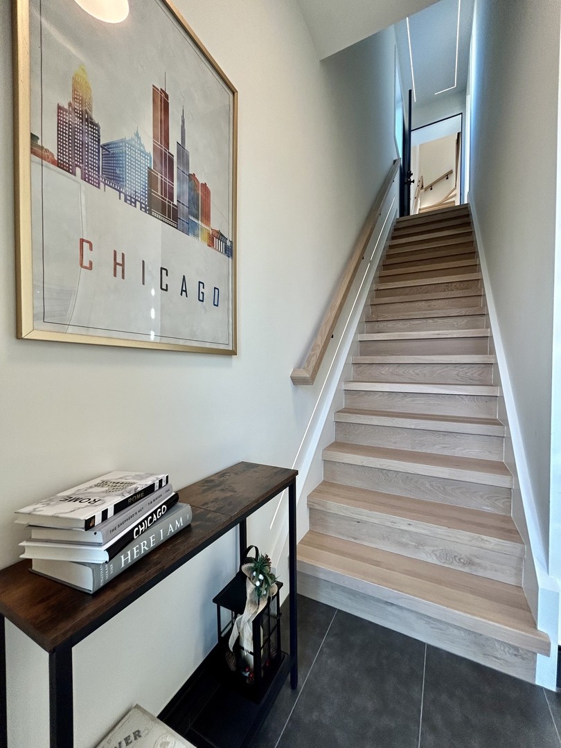 Photos of 2015 S Ruble St Unit 2 Chicago IL 60616