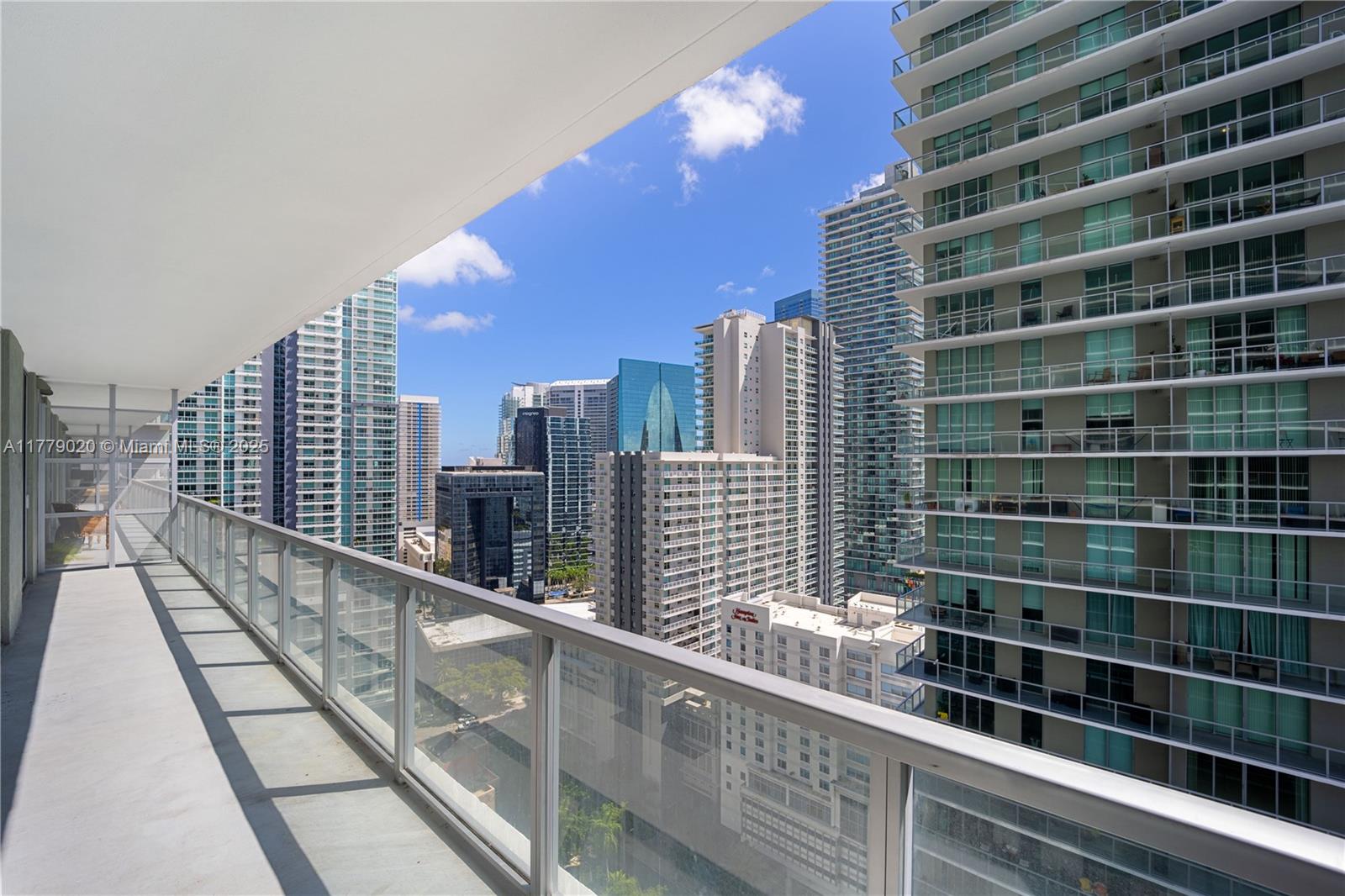 Photos of 1111 SW 1st Ave Apt 2716N Miami FL 33130
