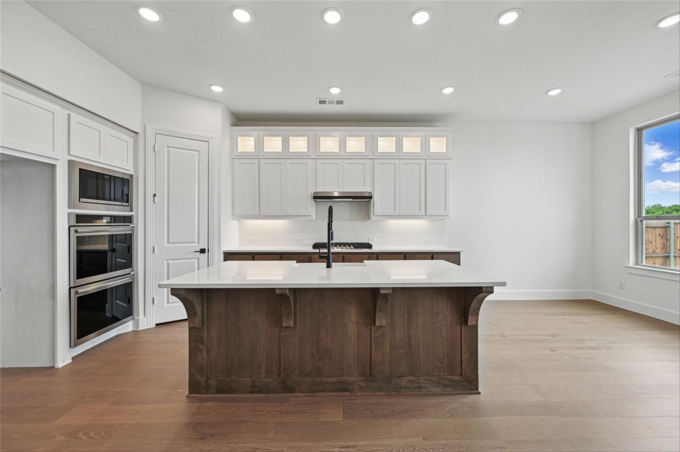 Photos of 2418 PLUMERIA LN CELINA TX 75009