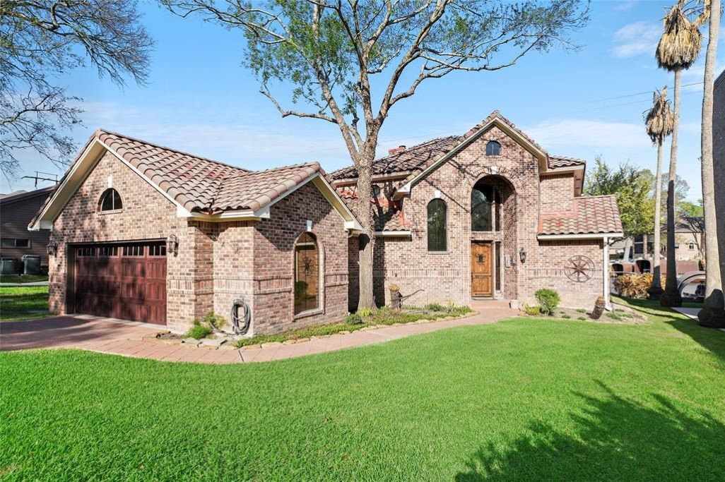 Photos of 13318 Northshore Dr Montgomery TX 77356