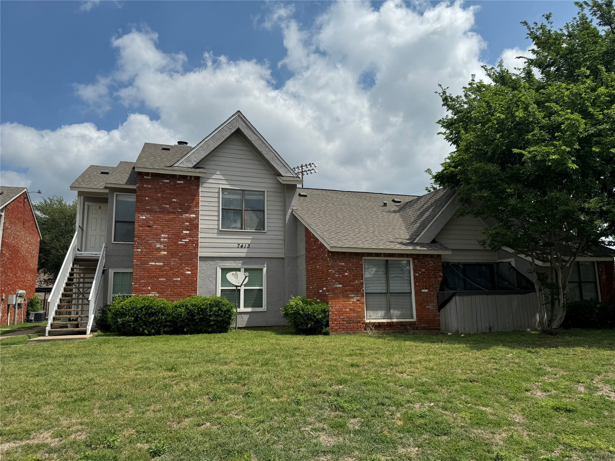 Photos of 7413 Bogart Dr North Richland Hills TX 76180