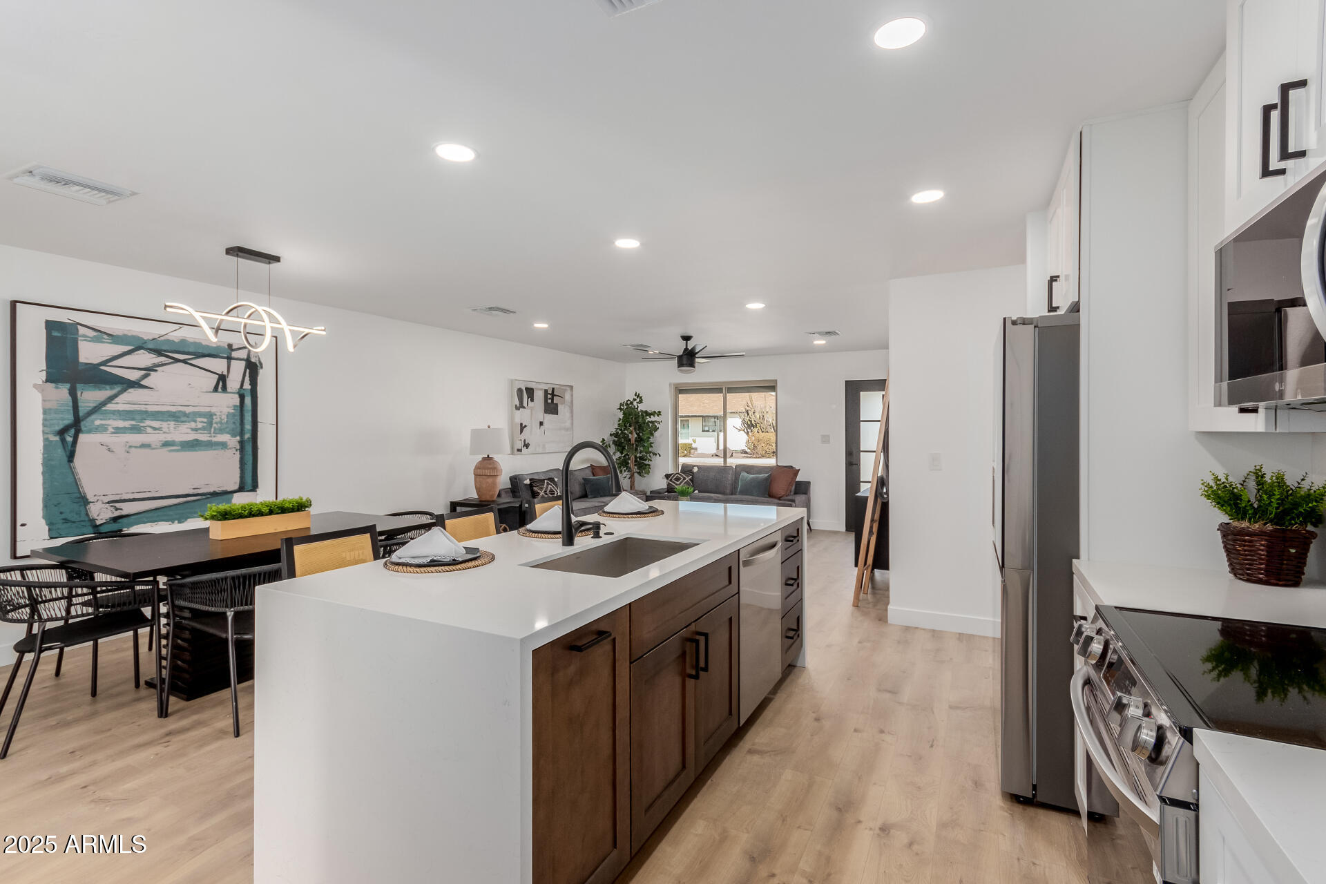 Photos of 2041 W Palo Verde Dr Phoenix AZ 85015