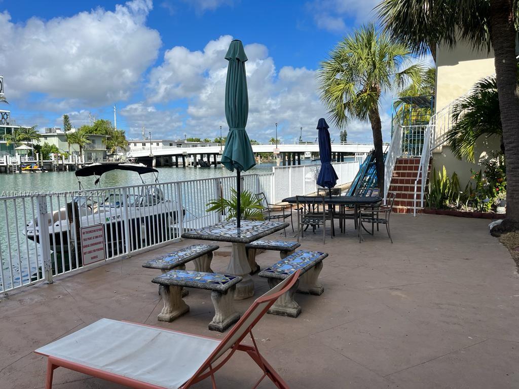 Photos of 8420 Byron Ave Apt 4 Miami Beach FL 33141
