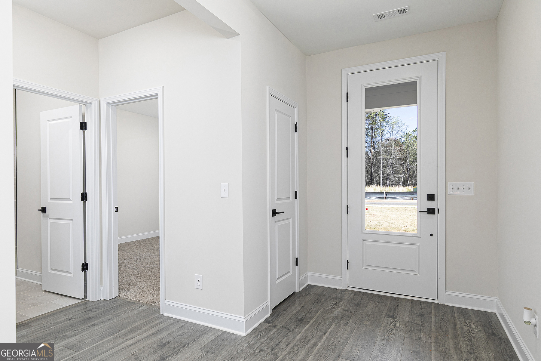 Photos of 677 Cantrell Dr Dallas GA 30157