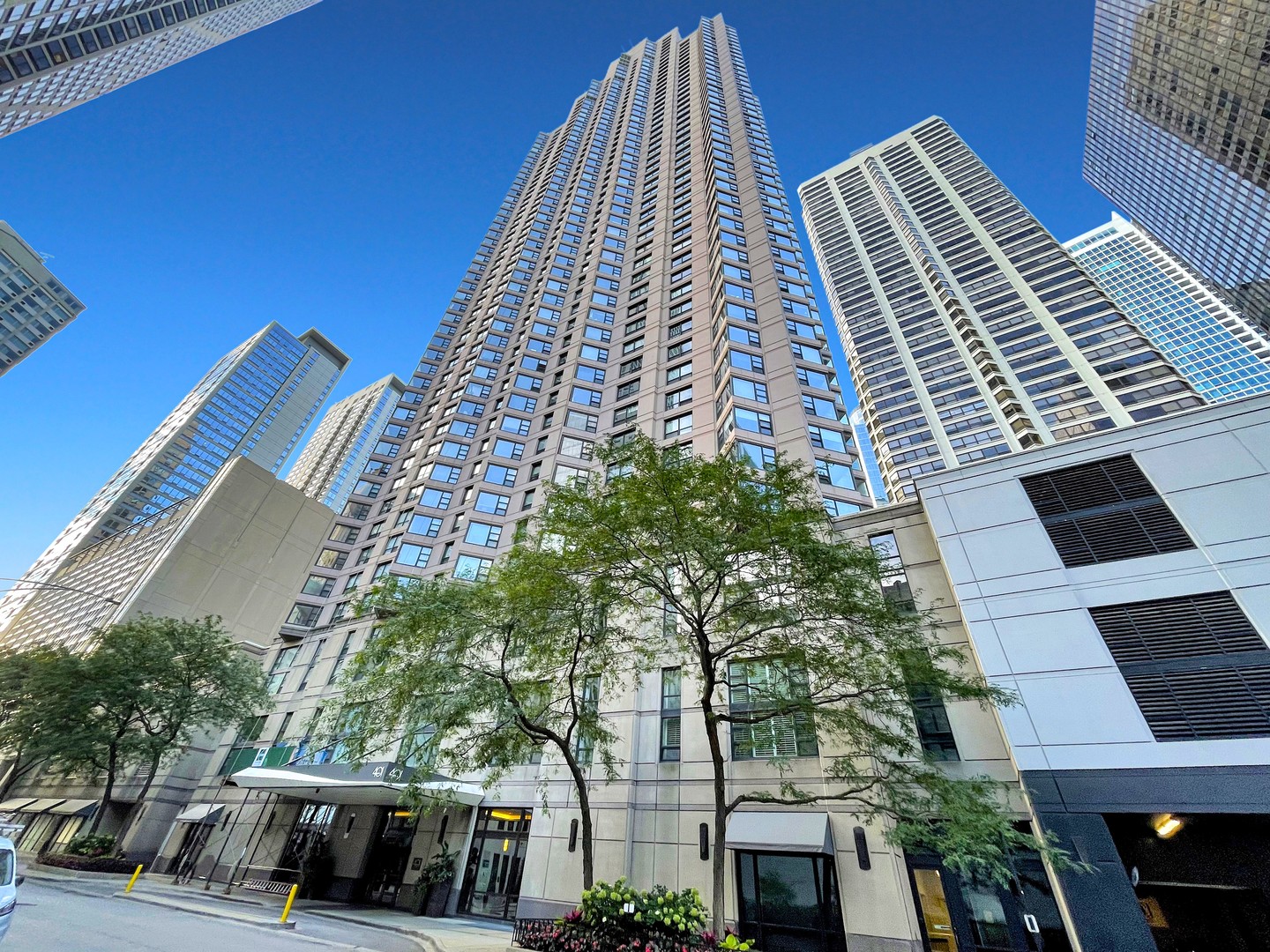 Photos of 401 E Ontario St Apt 1904 Chicago IL 60611