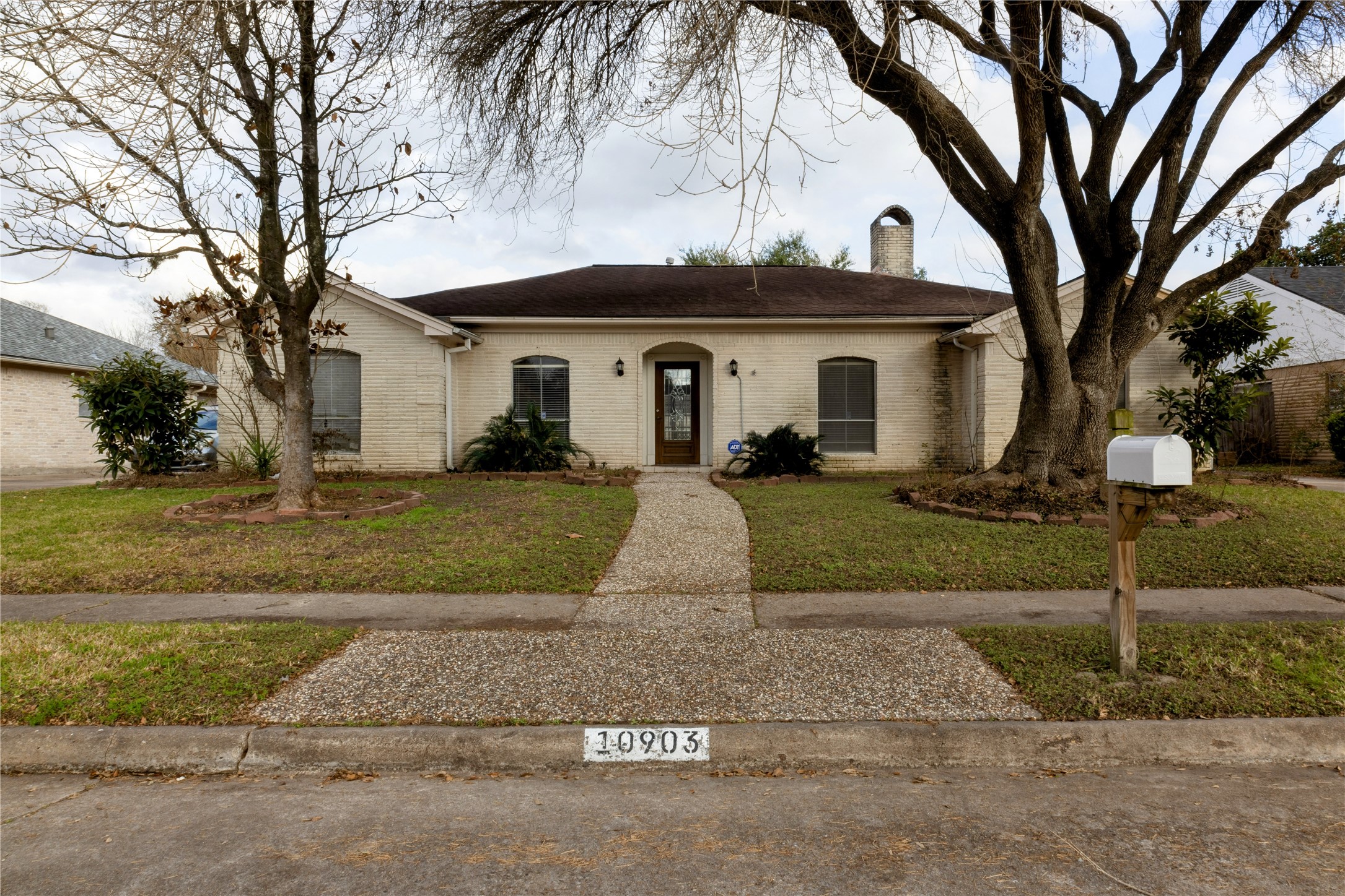 Photos of 10903 Paulwood Dr Houston TX 77071