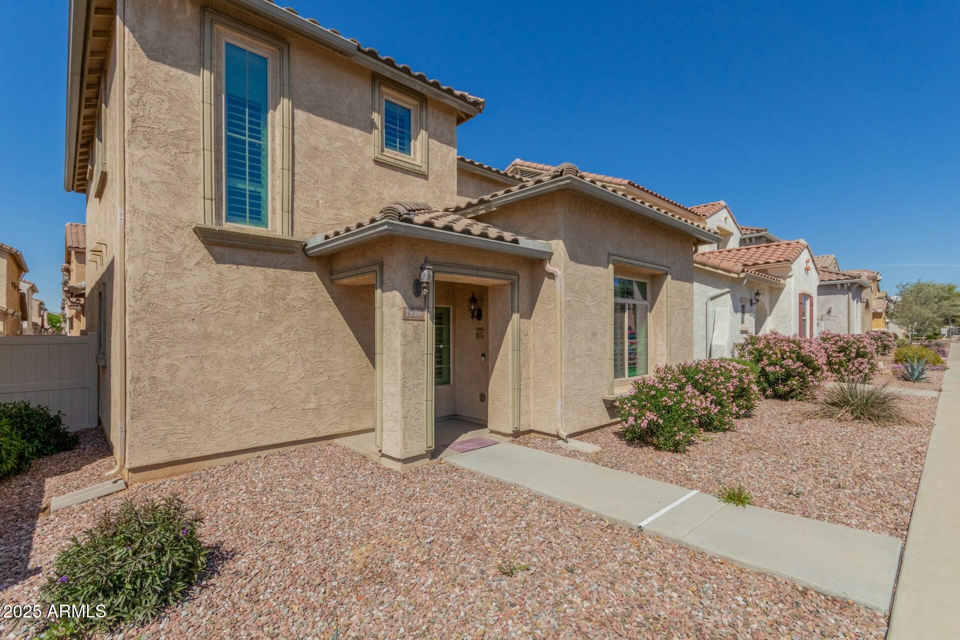 Photos of 1926 W Busoni Pl Phoenix AZ 85023