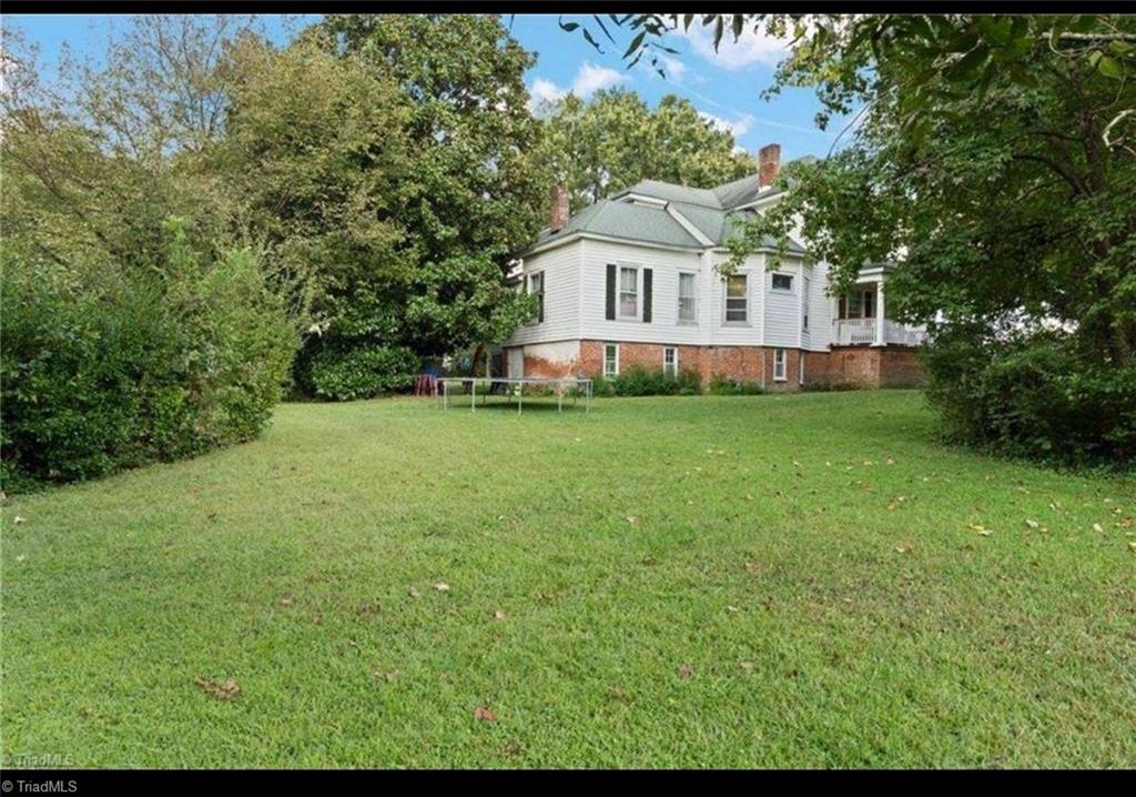 Photos of 4968 Old Walkertown Rd Winston Salem NC 27105