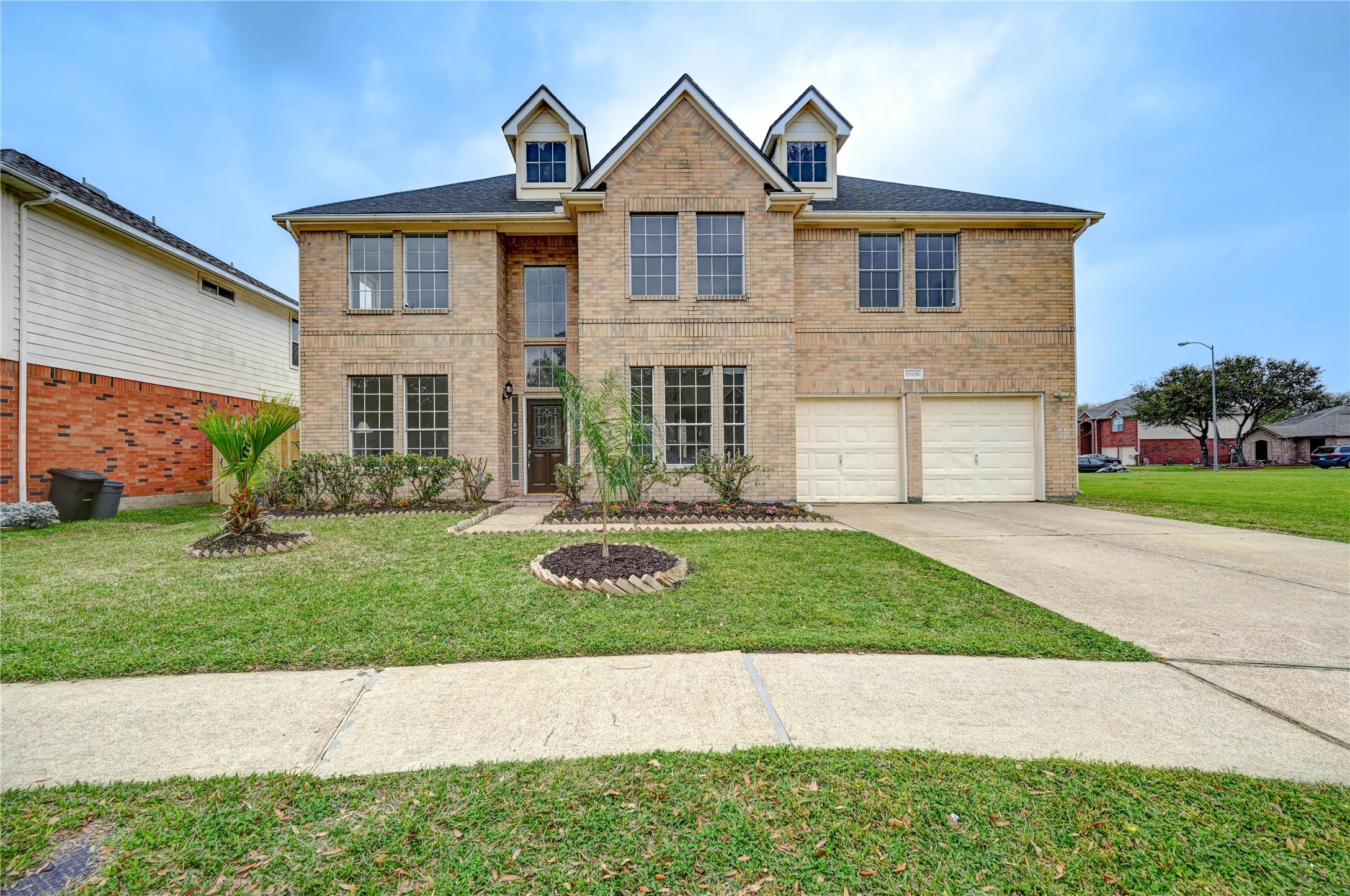 Photos of 11906 Dinosaur Valley Dr Sugar Land TX 77498