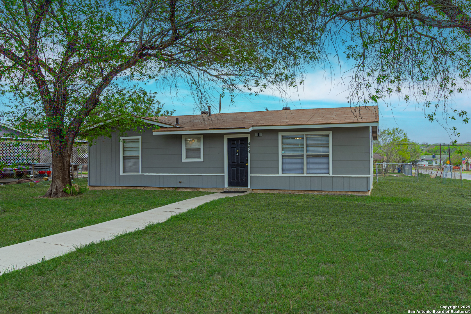Photos of 454 Rasa Dr San Antonio TX 78227