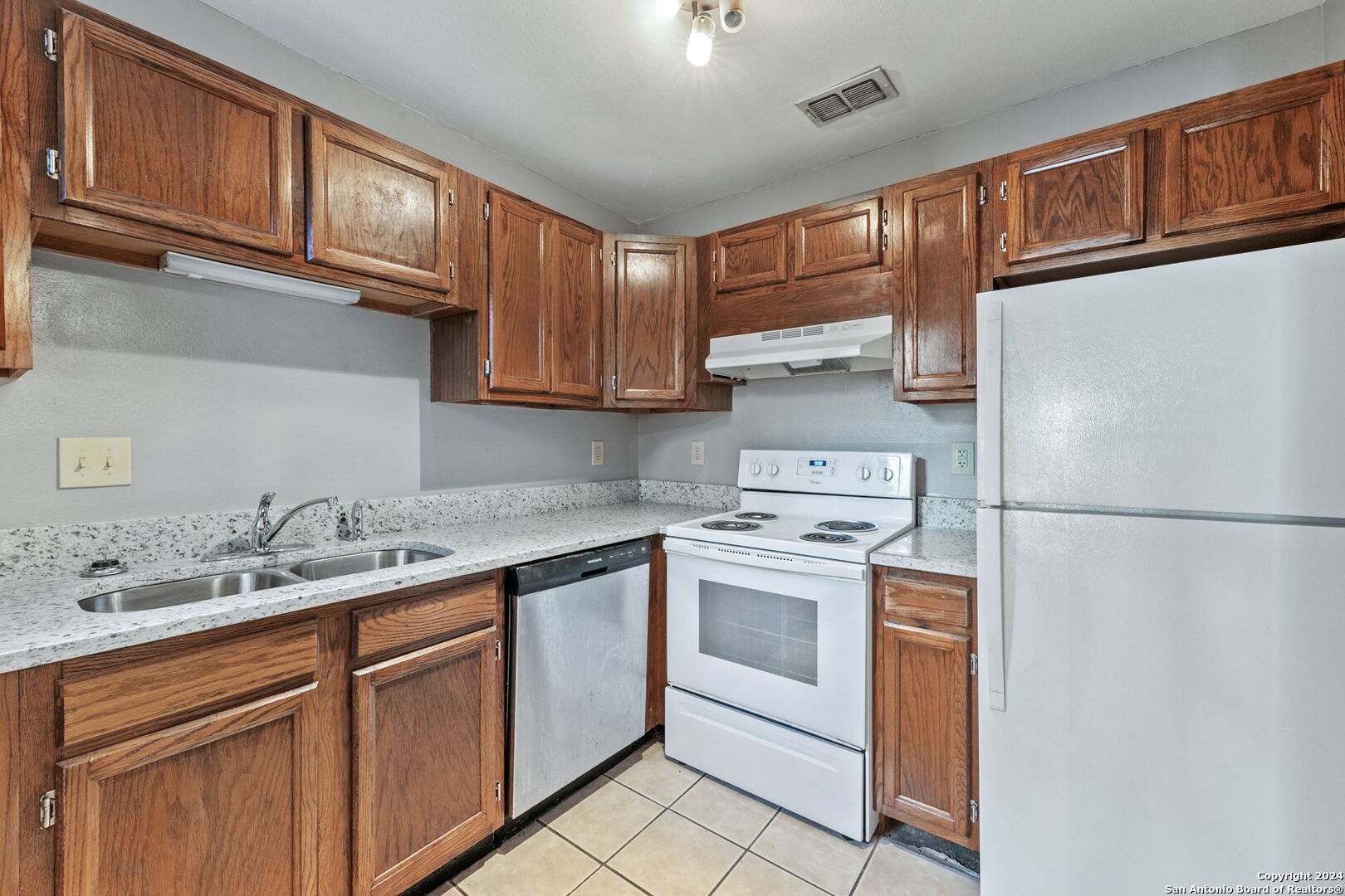 Photos of 8655 Datapoint Dr Apt 212 San Antonio TX 78229