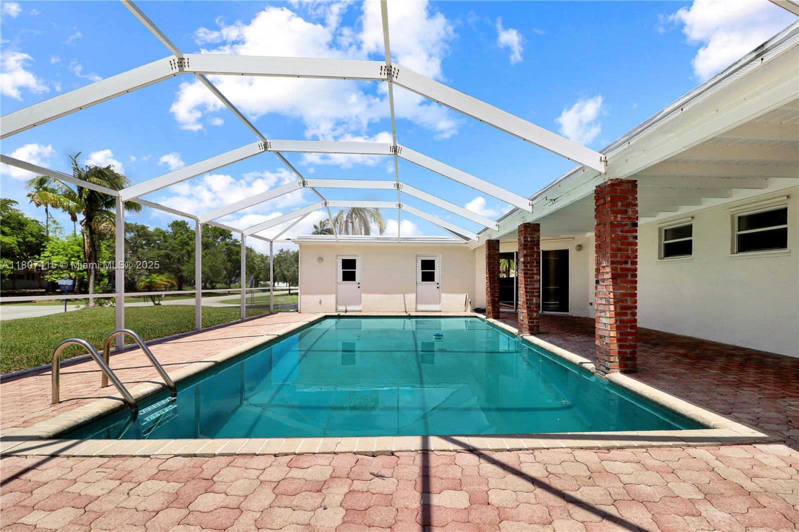 Photos of 17535 SW 91st Ave Palmetto Bay FL 33157