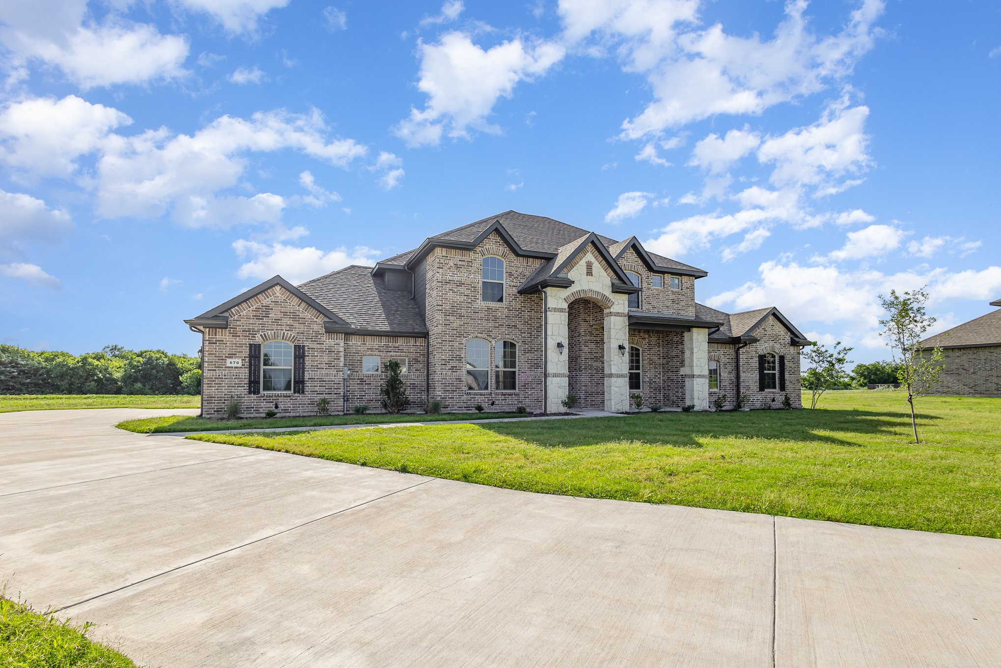 Photos of 670 Wales Ct Waxahachie TX 75167