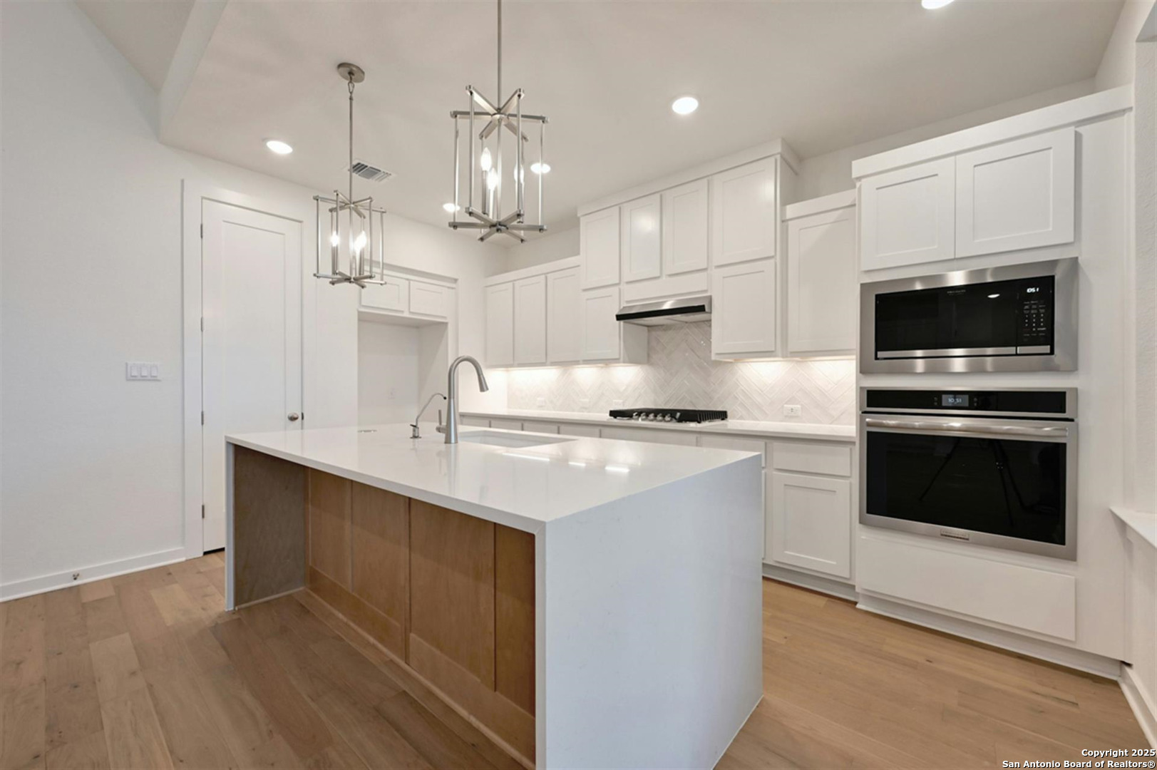 Photos of 232 Missouri Primrose Ln San Marcos TX 78666