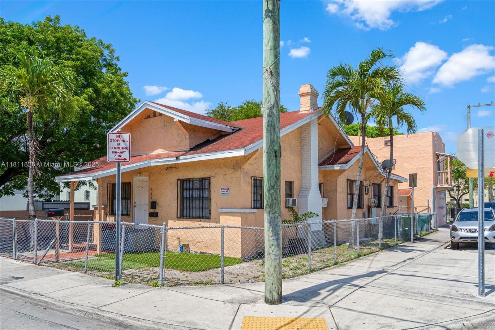Photos of 142 NW 10th Ave Miami FL 33128
