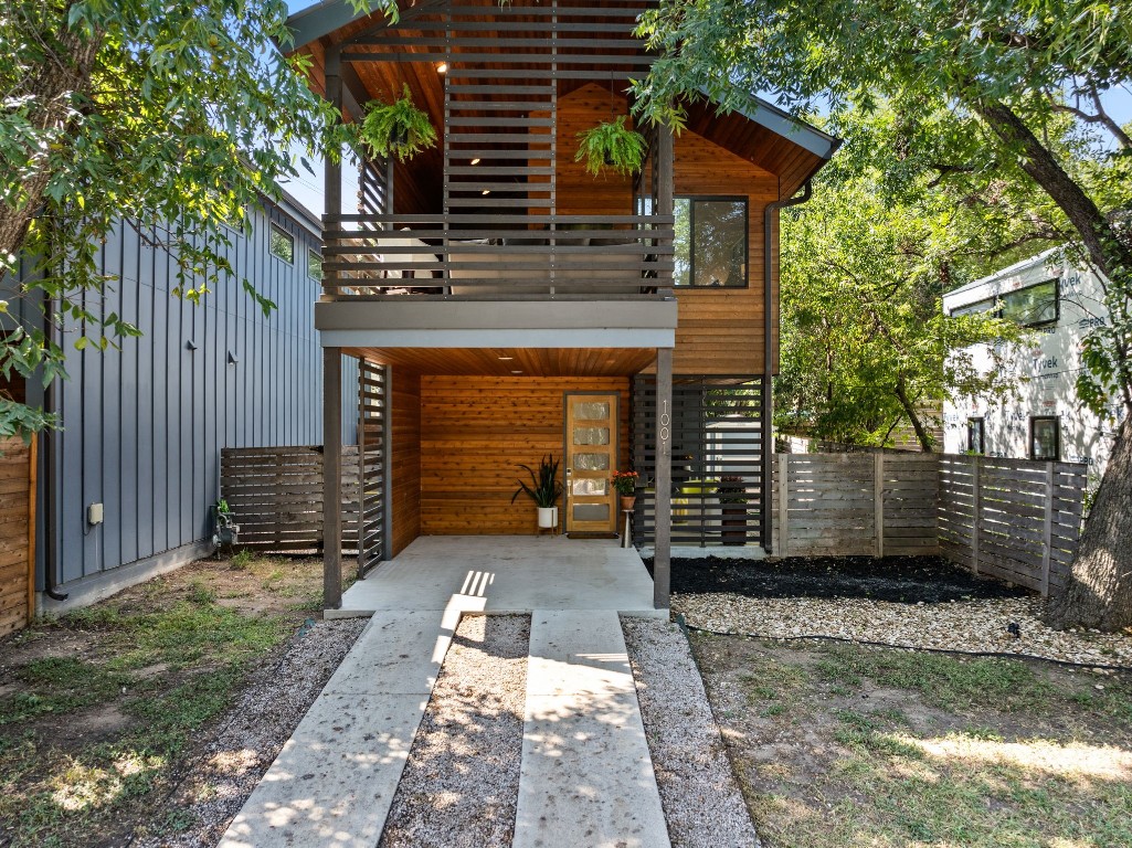 Photos of 1001 Juanita St Austin TX 78704