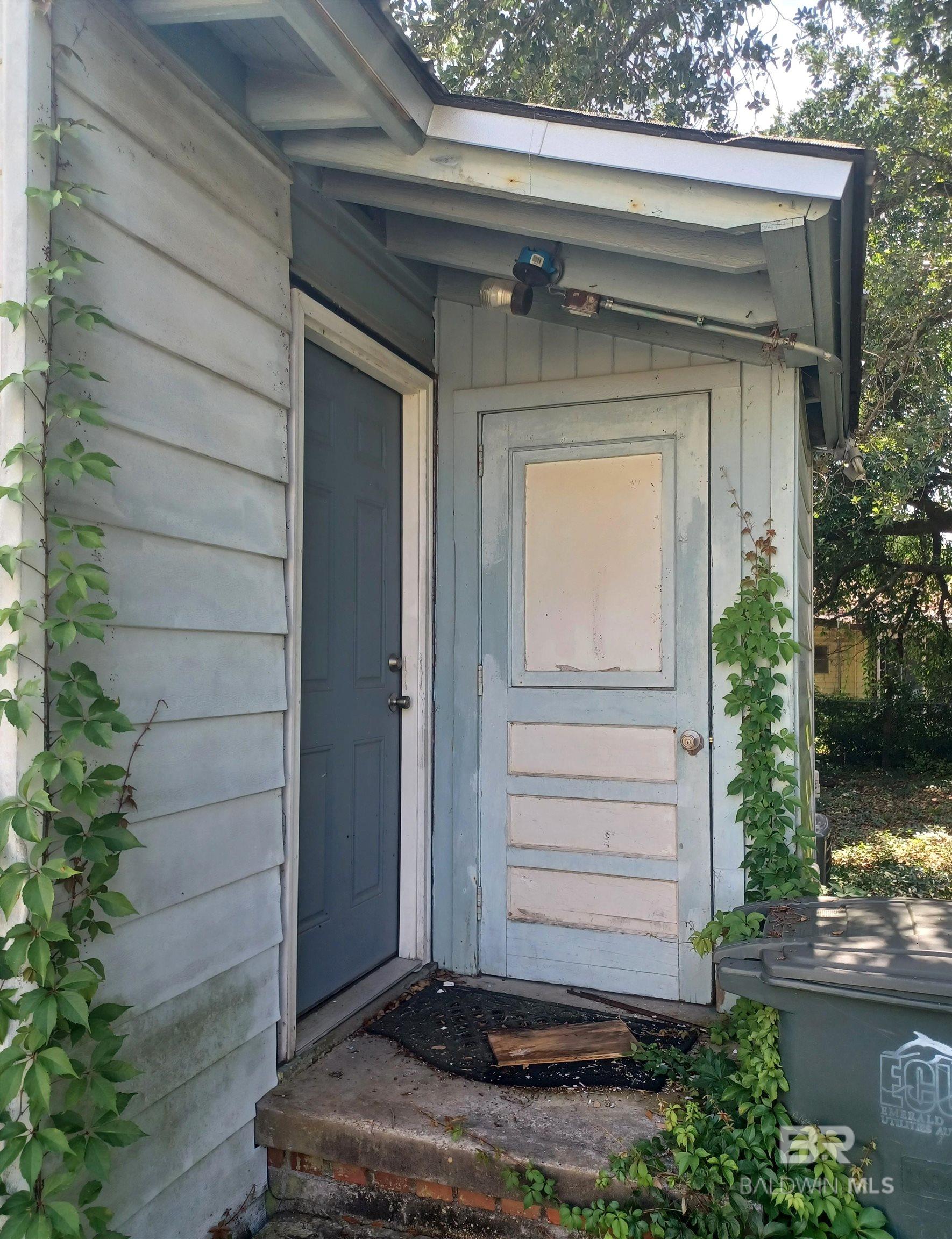 Photos of 407 Chaseville St Pensacola FL 32507