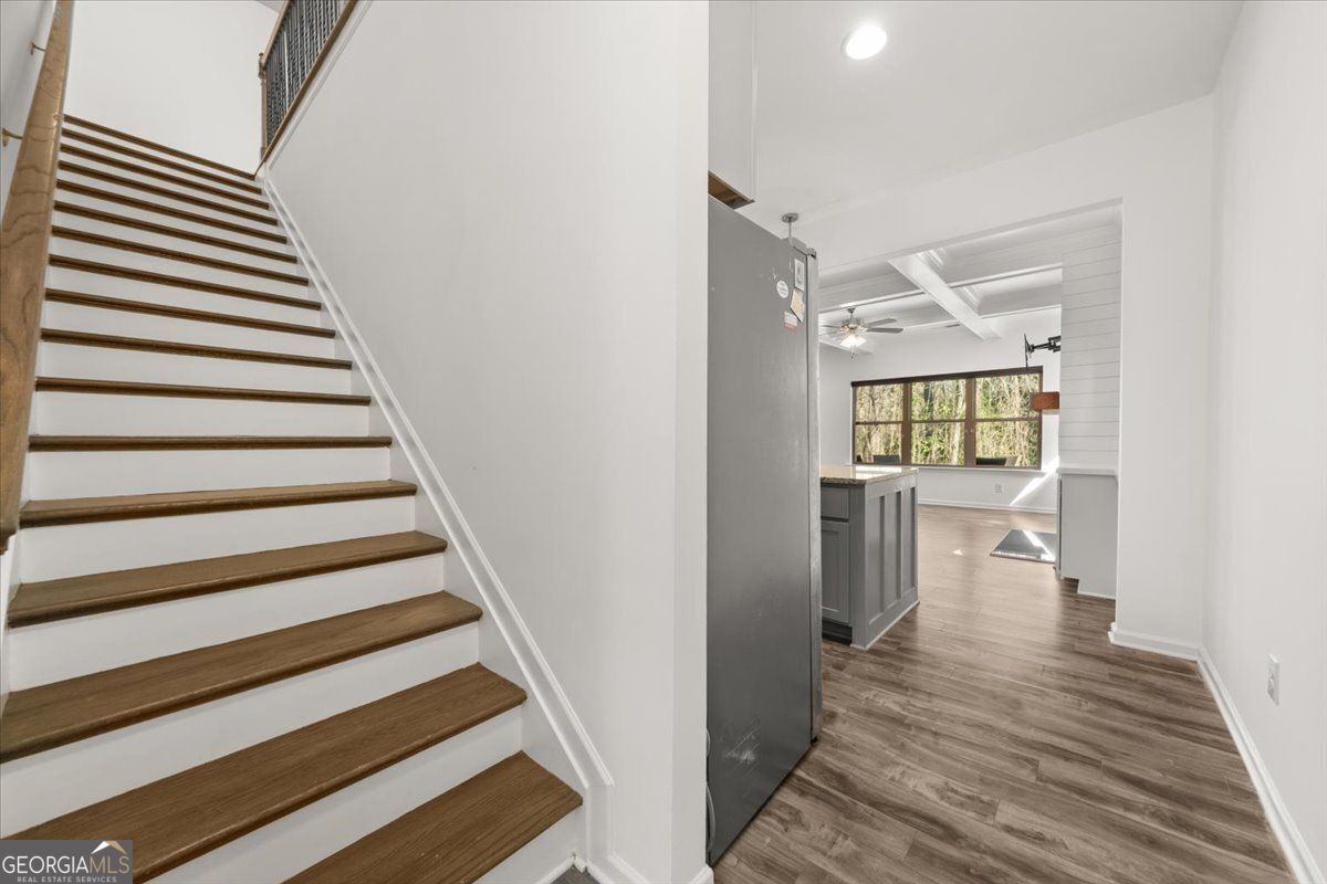 Photos of 372 Mulberry Row SE Atlanta GA 30354