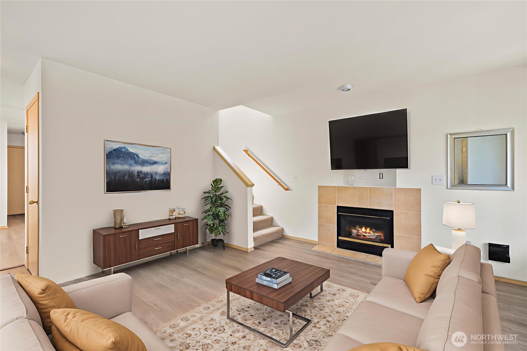 Photos of 10040 19th Ave SW Seattle WA 98146