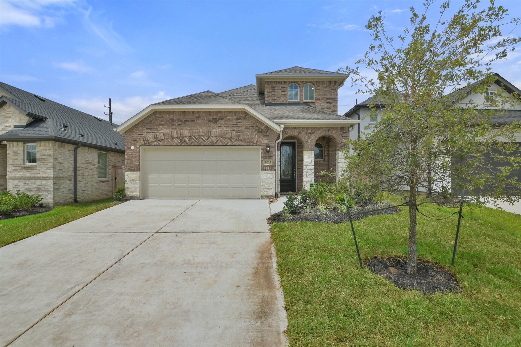 Photos of 2022 Woodgate Ln Tomball TX 77375