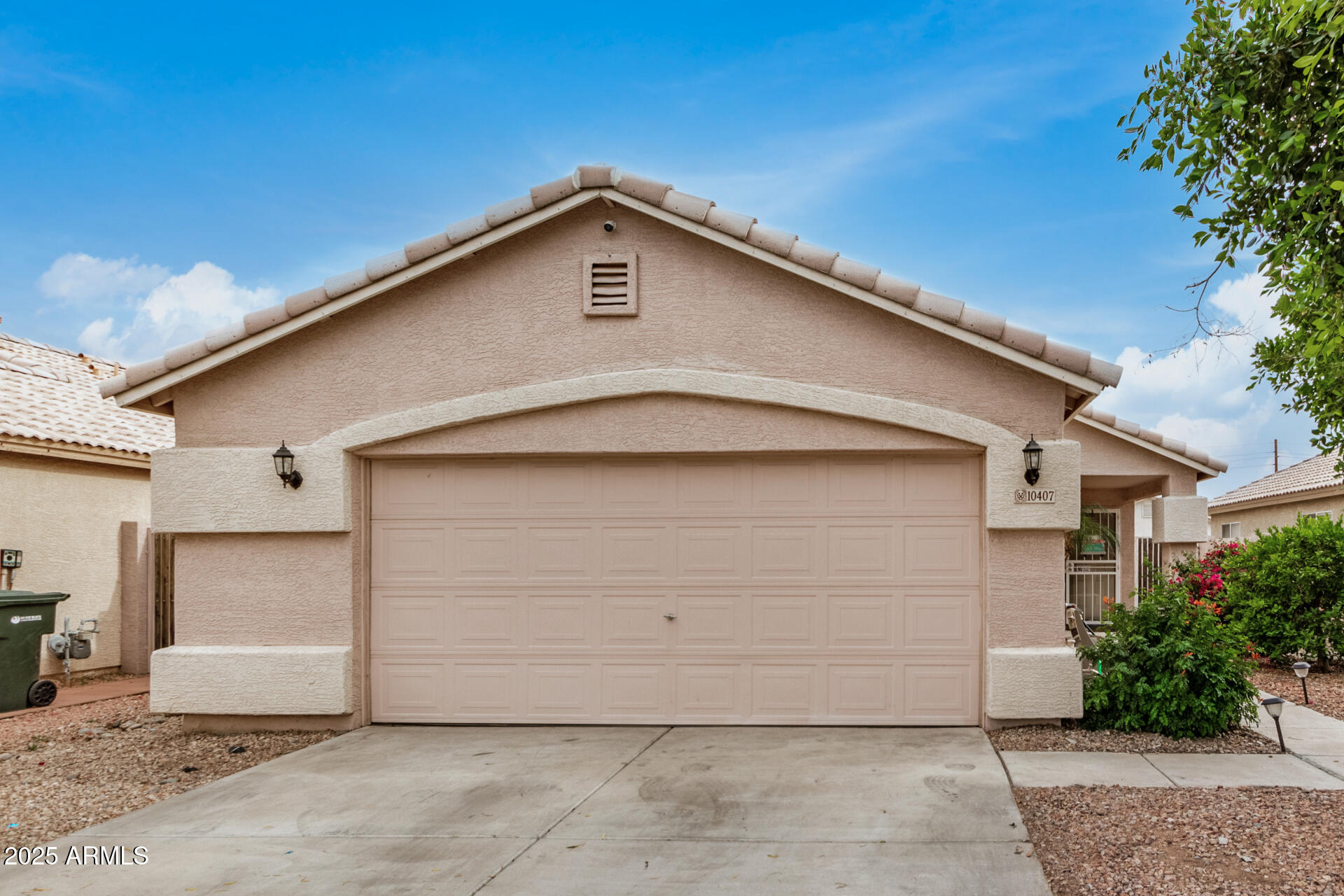 Photos of 10407 W Reade Ave Glendale AZ 85307