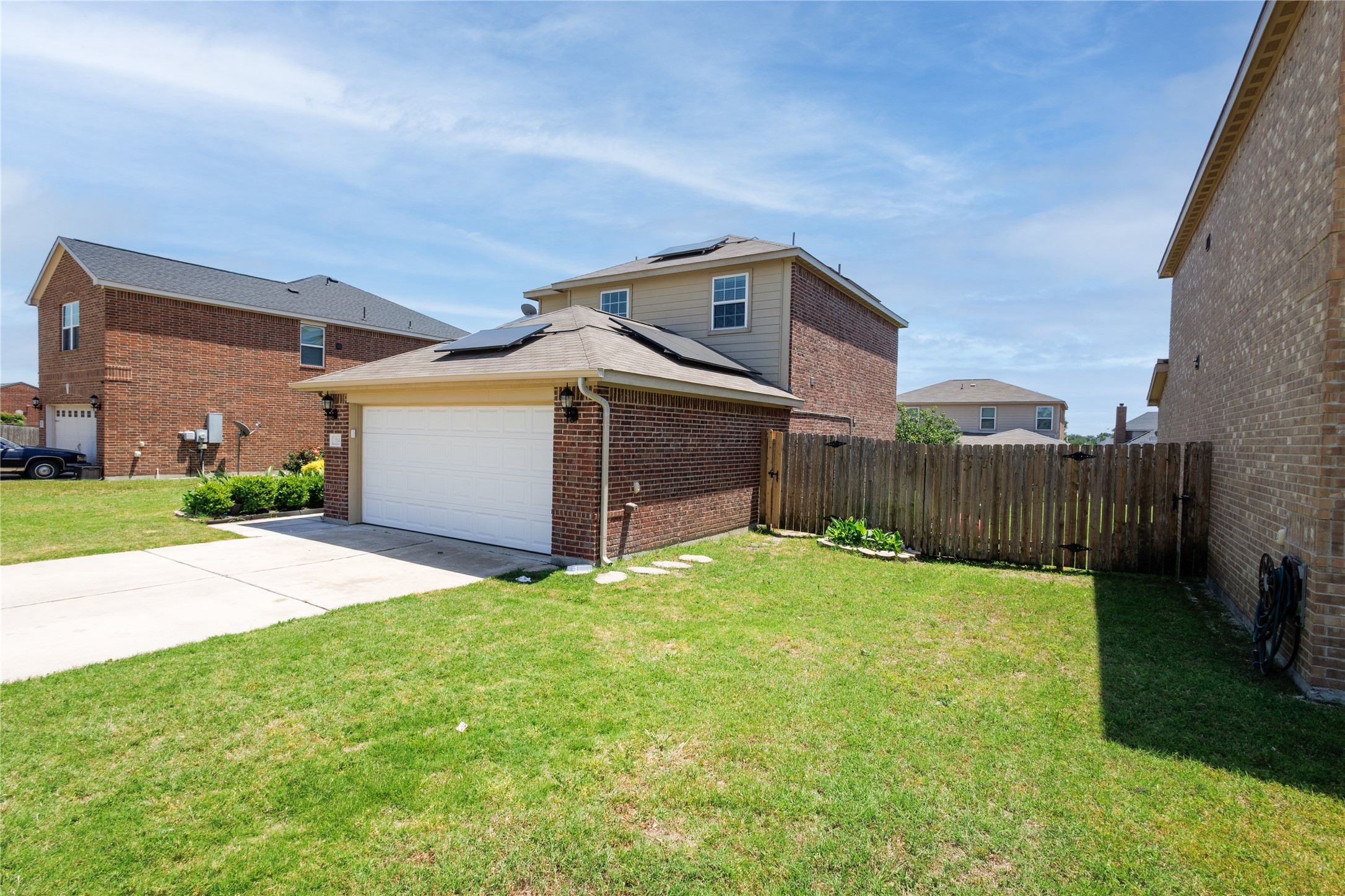 Photos of 1114 Bogart Cir Duncanville TX 75137