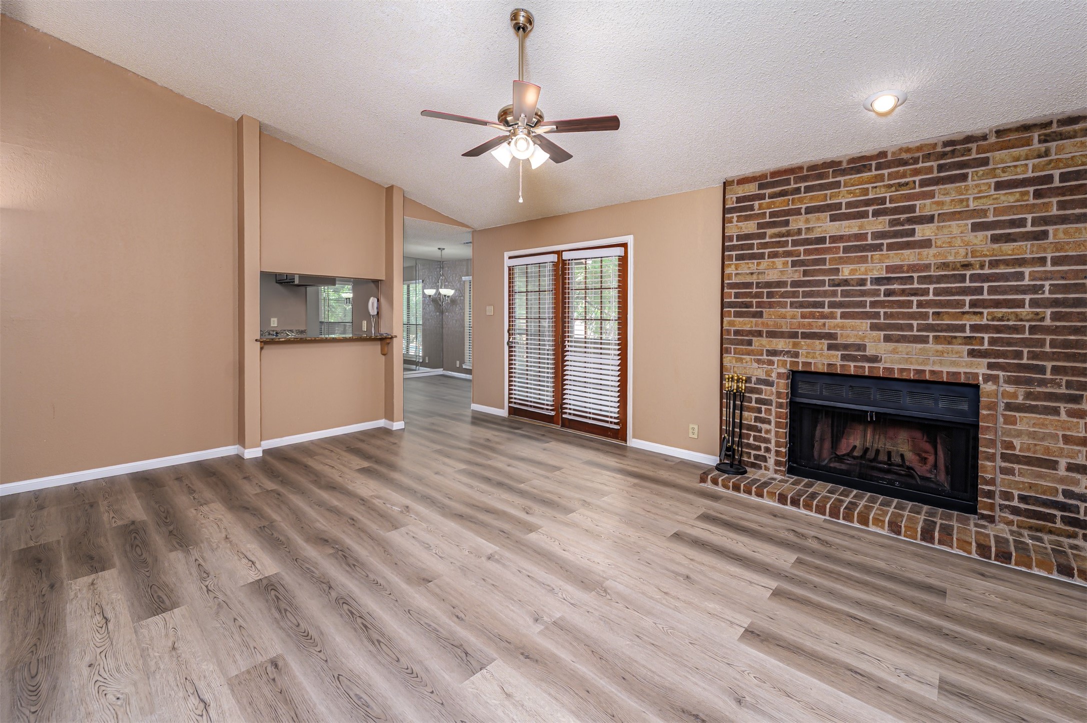Photos of 1201 Harwell Dr Apt 225 Arlington TX 76011