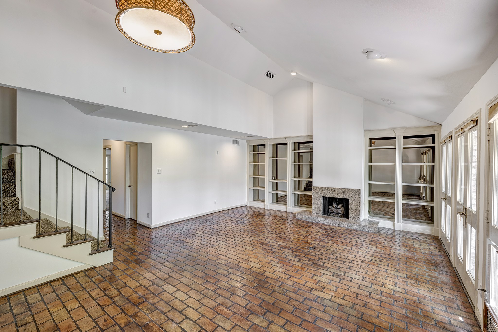 Photos of 7628 Del Monte Dr Houston TX 77063