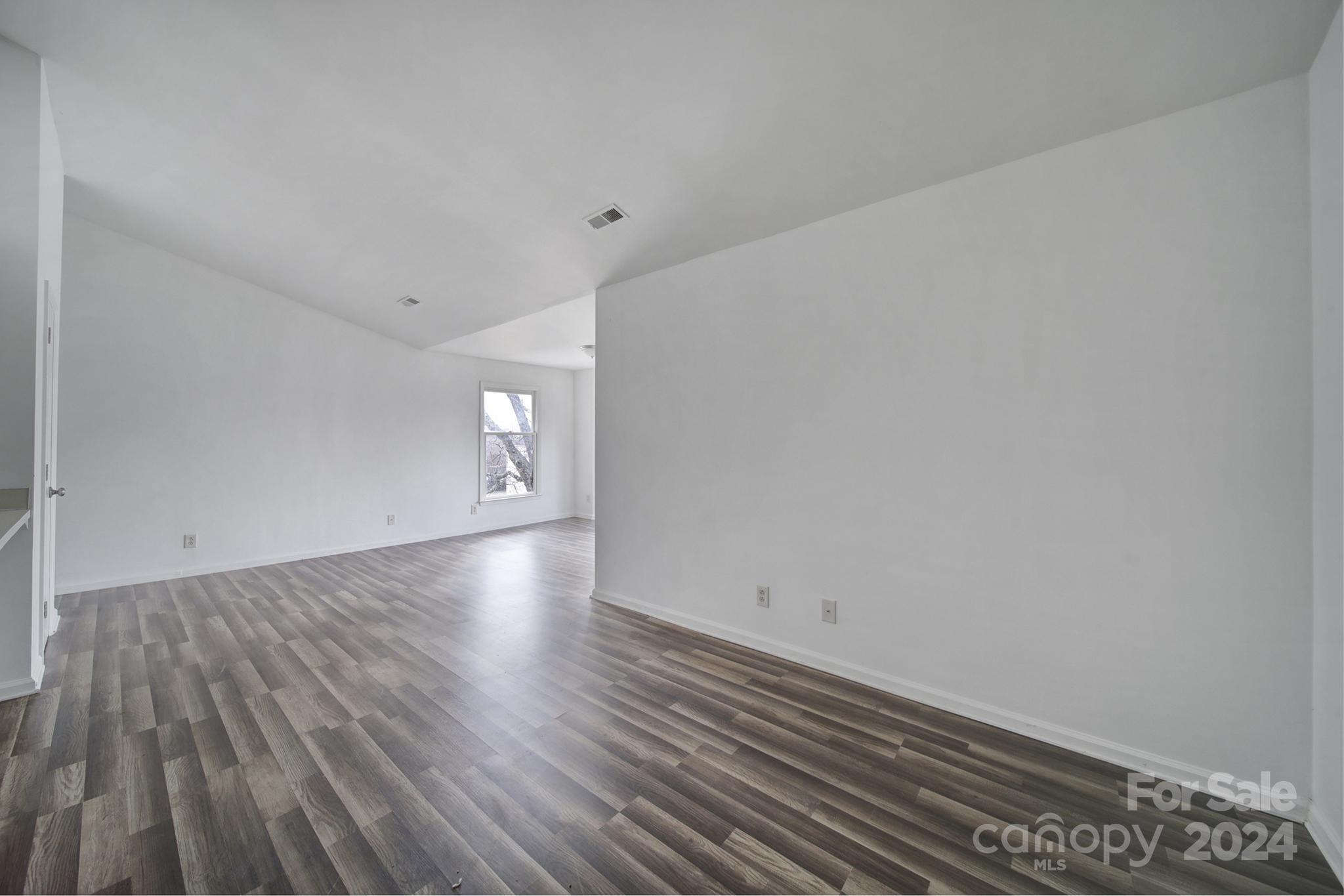 Photos of 6270 Rosecroft Dr Charlotte NC 28215