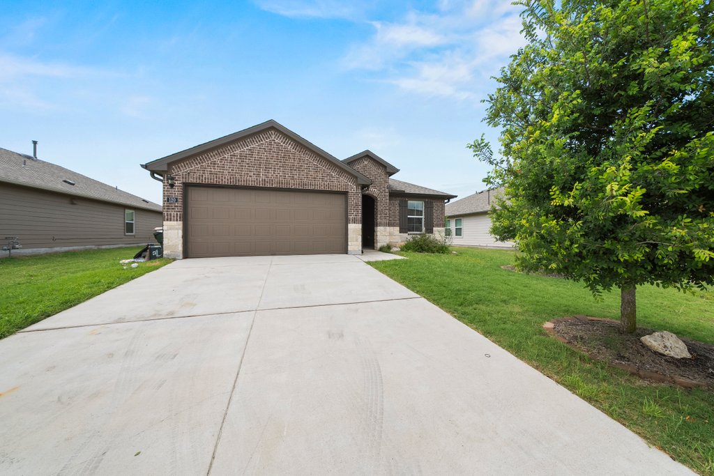 Photos of 120 Hazel Grv San Marcos TX 78666